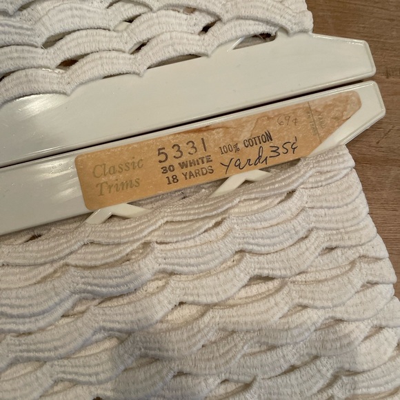 Vintage Scalloped Sewing Bundle 100% cotton 2 white classic trims - Picture 5 of 5